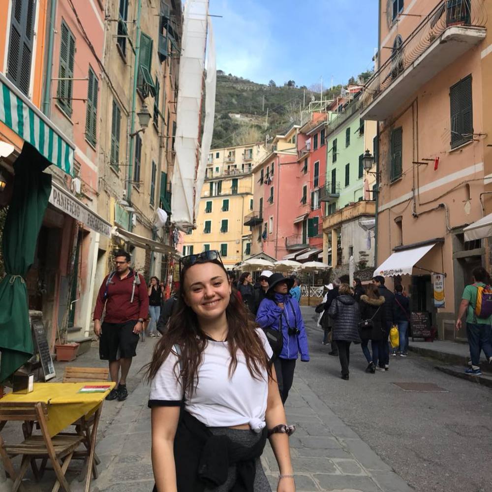 Meet your Posher, Angelica